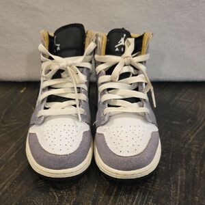 Air Jordan 1 Mid SE Craft